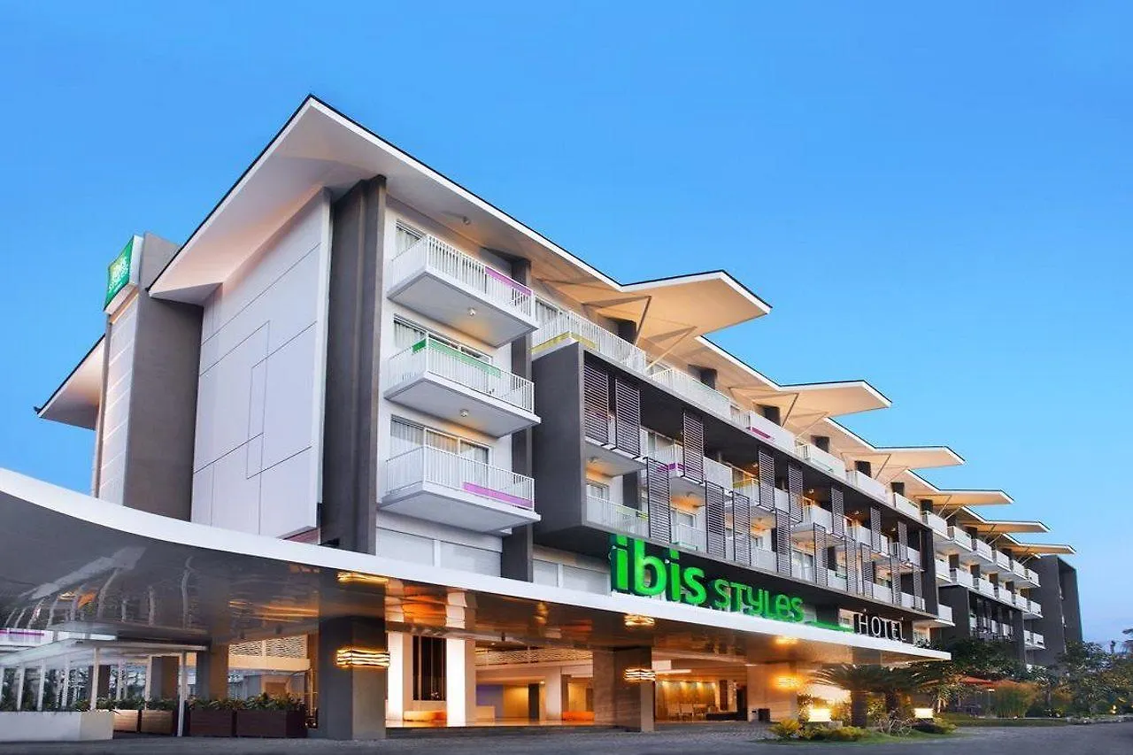 Ibis Styles Bali Benoa Otel Nusa Dua  4*, Nusa Dua (Bali)
